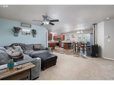 379 N Boulder Creek Drive Otis OR 97368