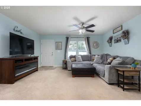 379 N Boulder Creek Drive Otis OR 97368
