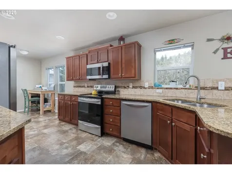 379 N Boulder Creek Drive Otis OR 97368