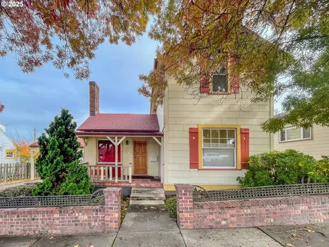 1118 SE Washington Avenue Roseburg OR 97470
