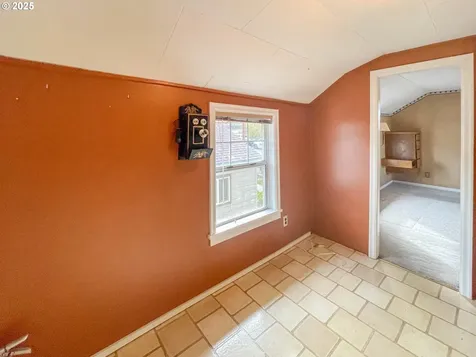 1118 SE Washington Avenue Roseburg OR 97470