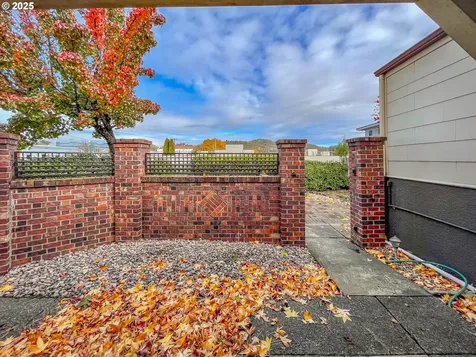 1118 SE Washington Avenue Roseburg OR 97470