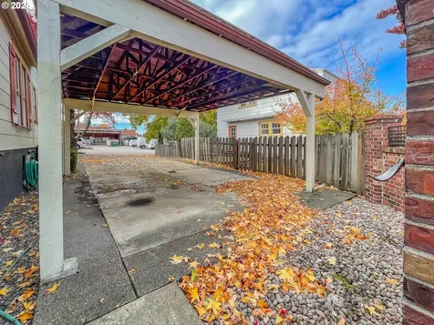 1118 SE Washington Avenue Roseburg OR 97470