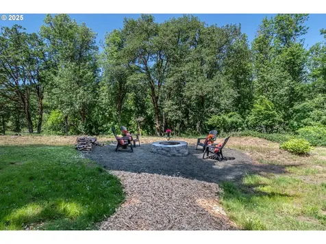 1052 Reston Road Roseburg OR 97471