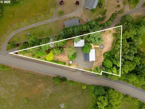 1052 Reston Road Roseburg OR 97471