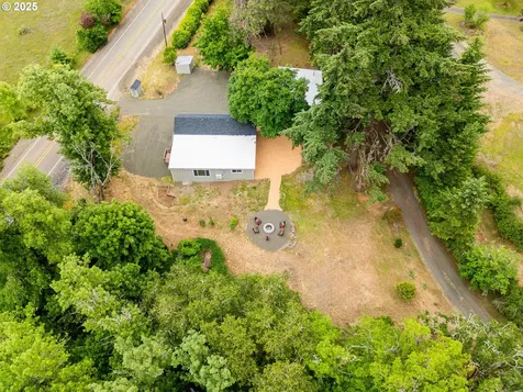 1052 Reston Road Roseburg OR 97471