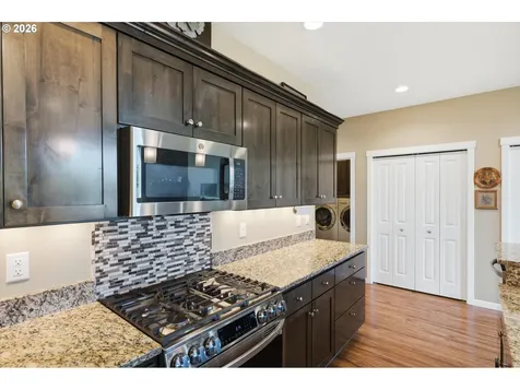 1589 SE Loganberry Street Dallas OR 97338