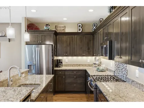 1589 SE Loganberry Street Dallas OR 97338