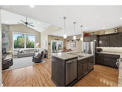 1589 SE Loganberry Street Dallas OR 97338