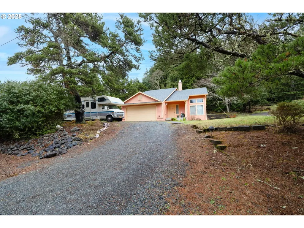 258 S Quadrant Street Rockaway Beach OR 97136