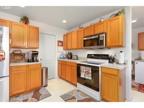 178 Dovetail Lane Sutherlin OR 97479