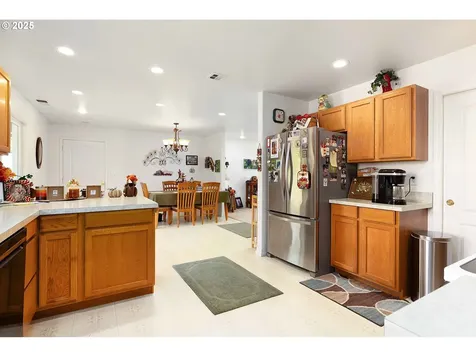 178 Dovetail Lane Sutherlin OR 97479