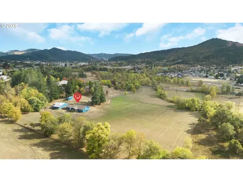178 Dovetail Lane Sutherlin OR 97479