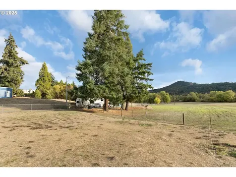 178 Dovetail Lane Sutherlin OR 97479