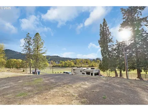 178 Dovetail Lane Sutherlin OR 97479