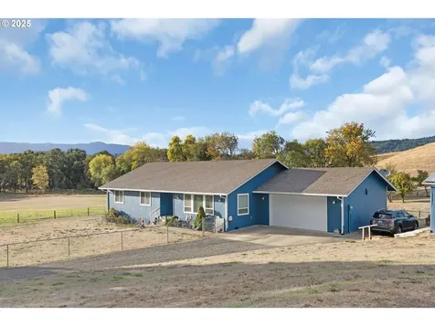 178 Dovetail Lane Sutherlin OR 97479