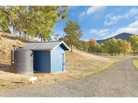 178 Dovetail Lane Sutherlin OR 97479