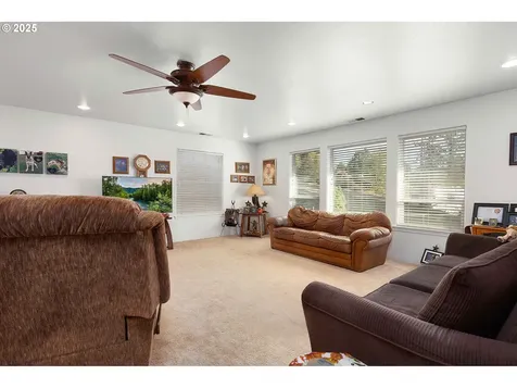 178 Dovetail Lane Sutherlin OR 97479