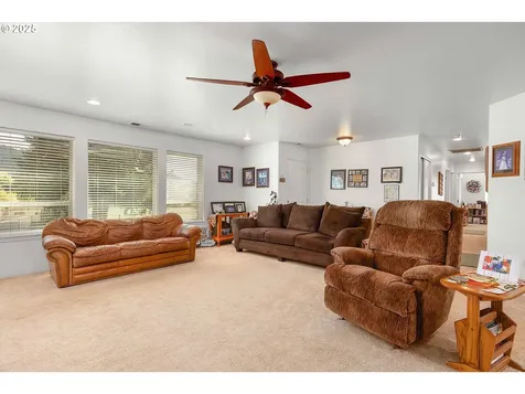 178 Dovetail Lane Sutherlin OR 97479