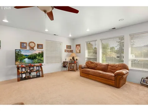 178 Dovetail Lane Sutherlin OR 97479