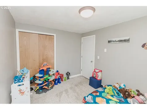 4855 Camellia Street Springfield OR 97478