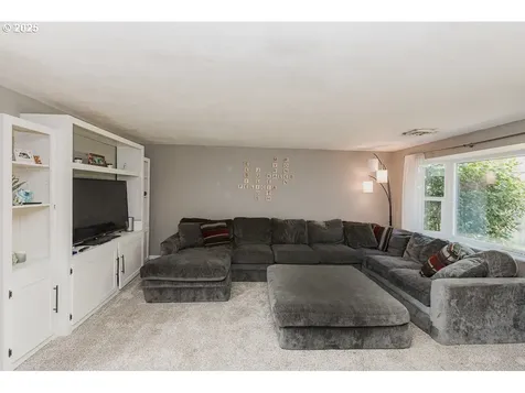 4855 Camellia Street Springfield OR 97478
