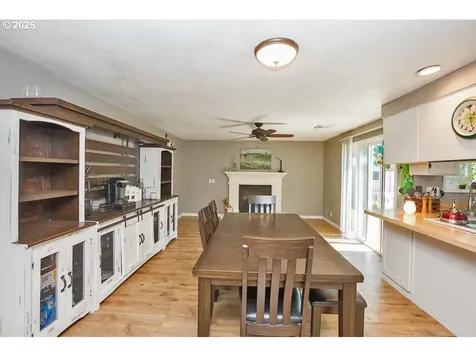 4855 Camellia Street Springfield OR 97478