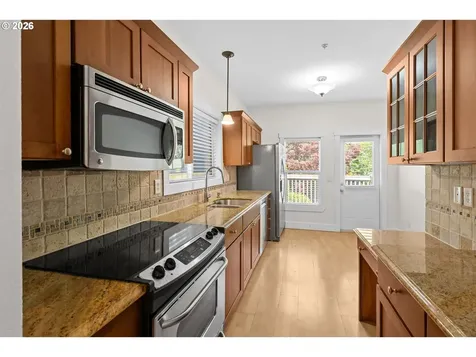 2165 NW Everett Street Portland OR 97210
