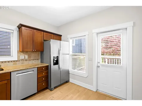2165 NW Everett Street Portland OR 97210