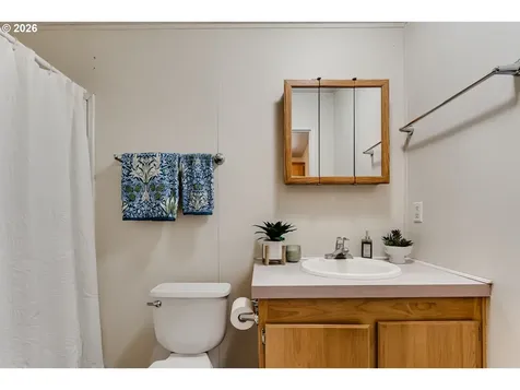 1699 N Terry Street Eugene OR 97402