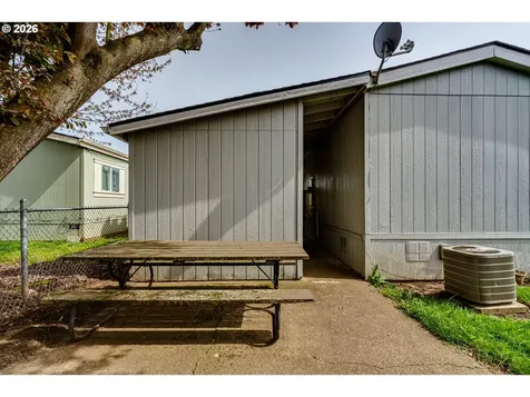 1699 N Terry Street Eugene OR 97402
