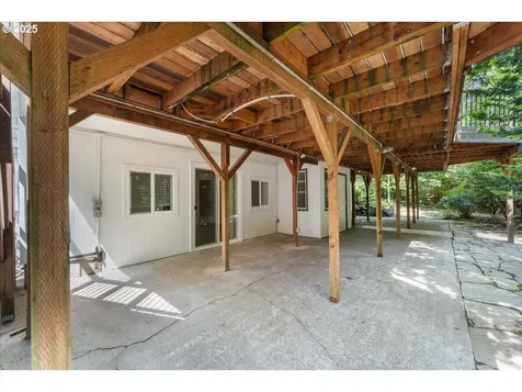 9150 SW Salmon Street Portland OR 97225