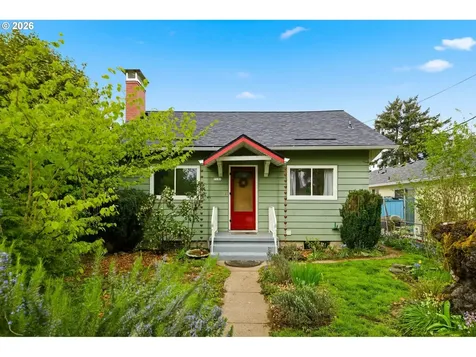 7135 SE Gladstone Street Portland OR 97206