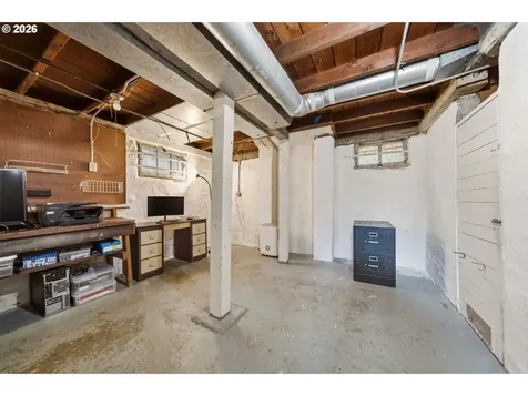 7135 SE Gladstone Street Portland OR 97206