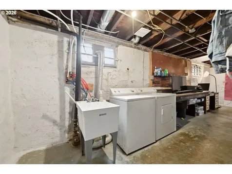 7135 SE Gladstone Street Portland OR 97206