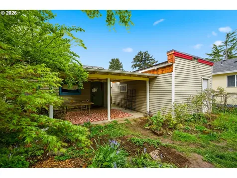 7135 SE Gladstone Street Portland OR 97206