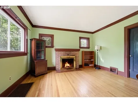 7135 SE Gladstone Street Portland OR 97206
