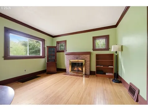 7135 SE Gladstone Street Portland OR 97206