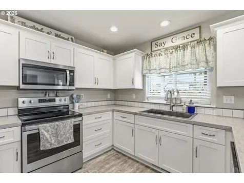 1826 Island Drive Longview WA 98632