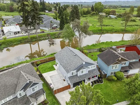 1826 Island Drive Longview WA 98632