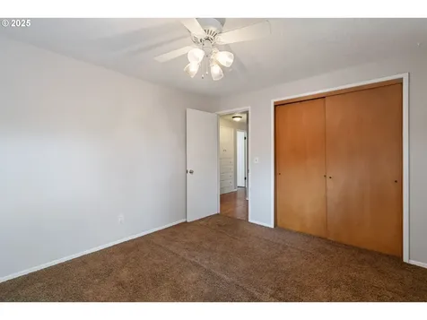 11329 SE Salmon Street Portland OR 97216