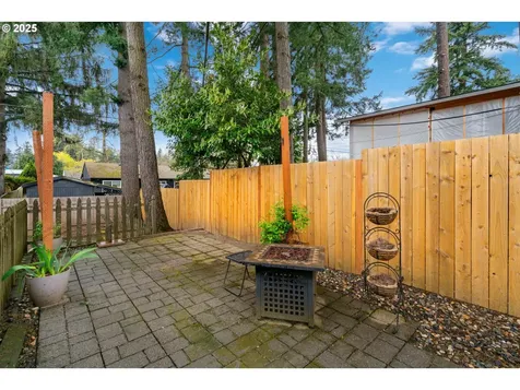 11329 SE Salmon Street Portland OR 97216