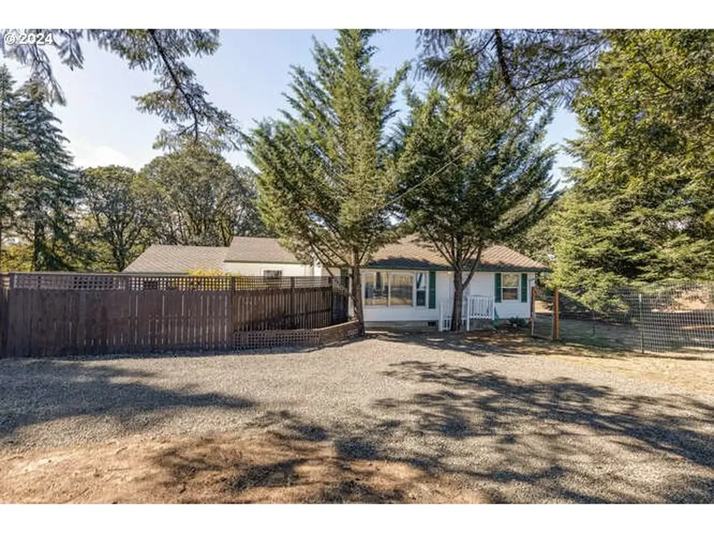 7125 Ridgeway Road Sheridan OR 97378