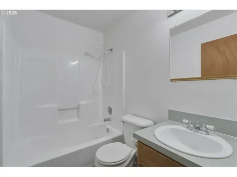 118 Balboa Loop Kelso WA 98626