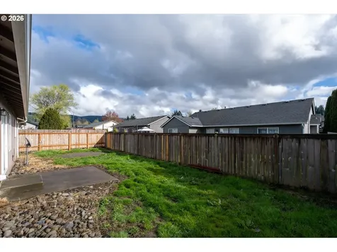 118 Balboa Loop Kelso WA 98626