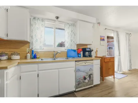 930 Cheryl Street Aumsville OR 97325