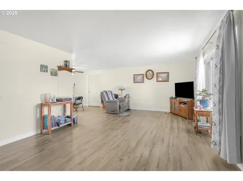 930 Cheryl Street Aumsville OR 97325