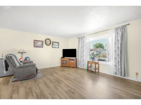 930 Cheryl Street Aumsville OR 97325