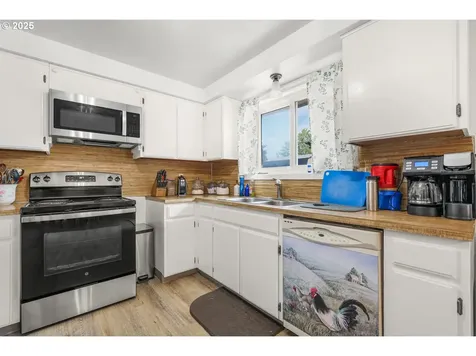 930 Cheryl Street Aumsville OR 97325