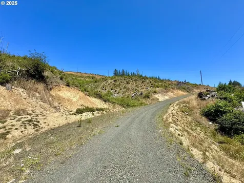 000 Trail Lane Coos Bay OR 97420